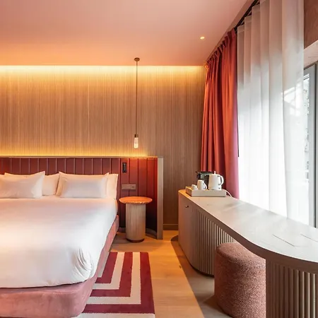 Palacio Bellas Artes San Sebastian, Curio Collection By Hilton Hotel