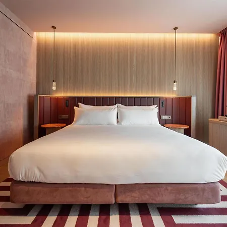 Palacio Bellas Artes San Sebastian, Curio Collection By Hilton