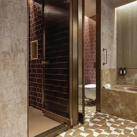 Hotel Palacio Bellas Artes San Sebastian, Curio Collection By Hilton 4*