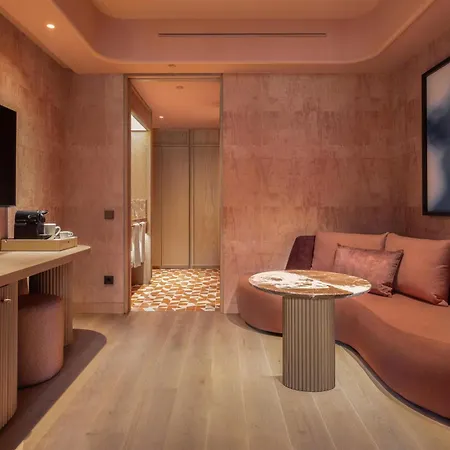 Hotel Palacio Bellas Artes San Sebastian, Curio Collection By Hilton