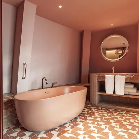 Hotel Palacio Bellas Artes San Sebastian, Curio Collection By Hilton 4*