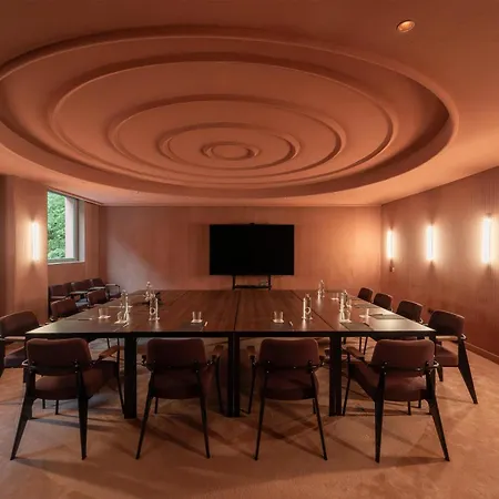 Palacio Bellas Artes San Sebastian, Curio Collection By Hilton Hotel