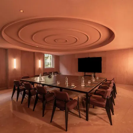 Hotel Palacio Bellas Artes San Sebastian, Curio Collection By Hilton