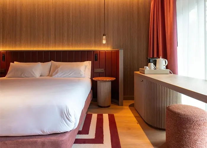 Palacio Bellas Artes San Sebastian, Curio Collection Hilton Отель 4*