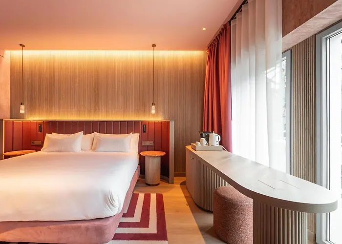 Palacio Bellas Artes San Sebastian, Curio Collection Hilton 酒店