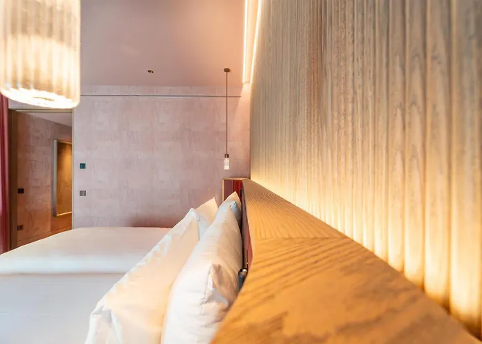 Palacio Bellas Artes San Sebastian, Curio Collection Hilton 圣塞瓦斯蒂安