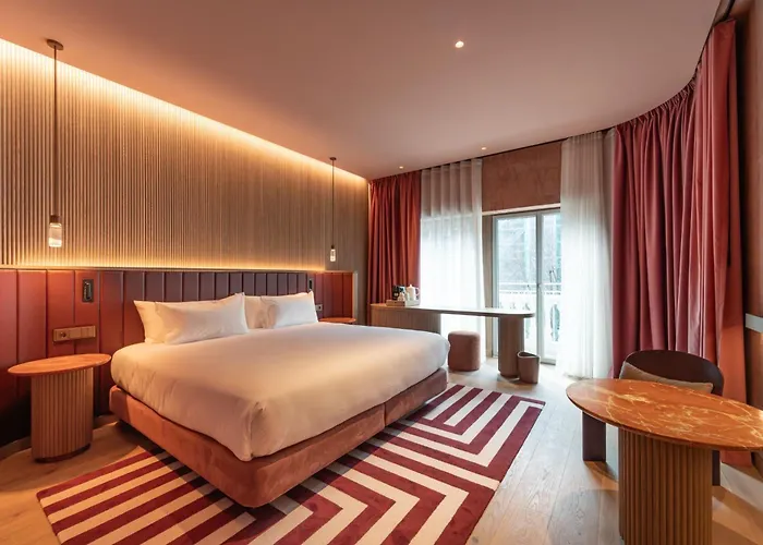 酒店 Palacio Bellas Artes San Sebastian, Curio Collection Hilton 4*